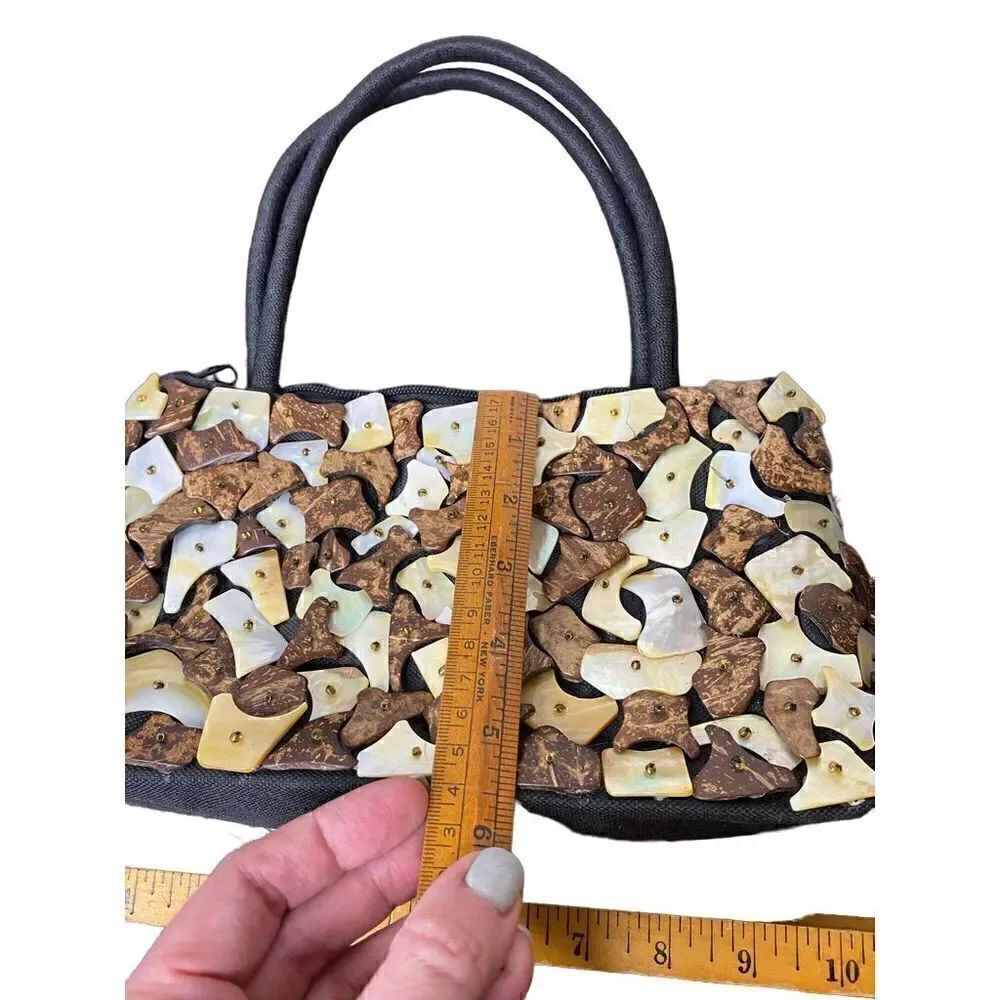 Mother of pearl shell encrusted black bag - Picture 5 of 7
